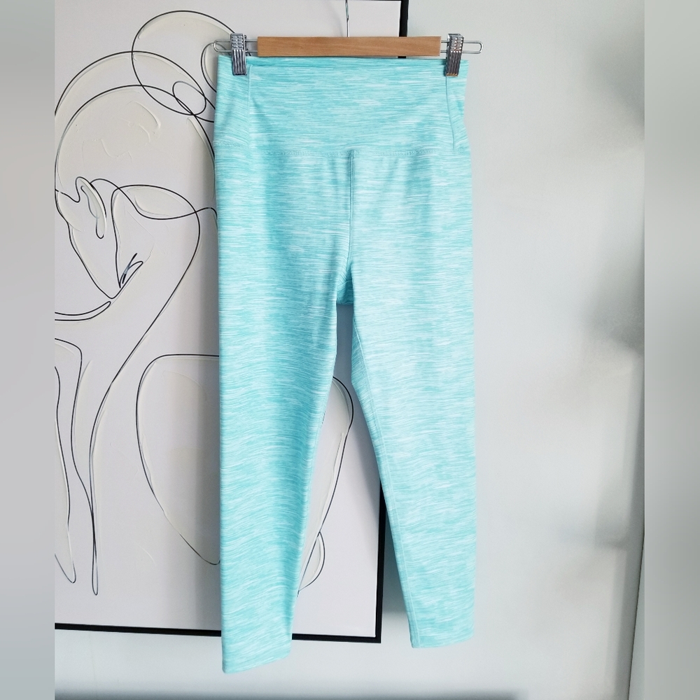 ❗CLEARANCE❗Bundle of 3 High-Waisted Leggings (2 GapFit + 1 DKNY Sport) - Picture 6 of 11